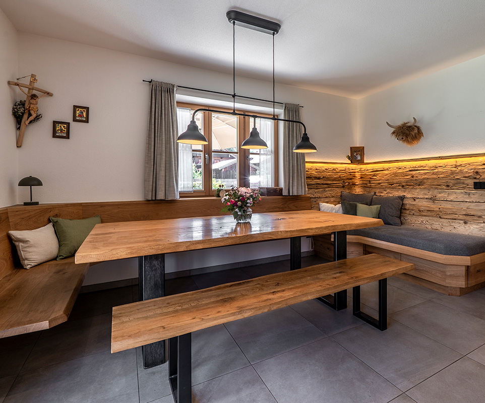 Stefan-Hartl-Schreinermeister-Wohnraumgestaltung-Esszimmer